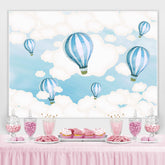 Toile de fond sur le thème du ciel de ballon à air chaud bleu et blanc